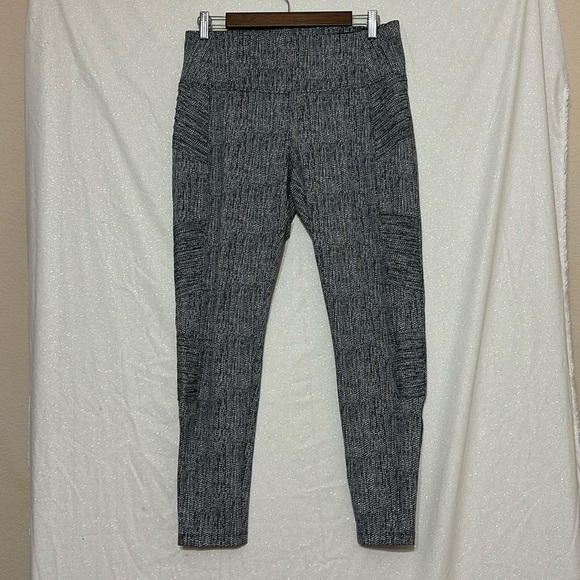 Athleta Pants - NWOT Athleta Delaney Textured Moto Tight size large